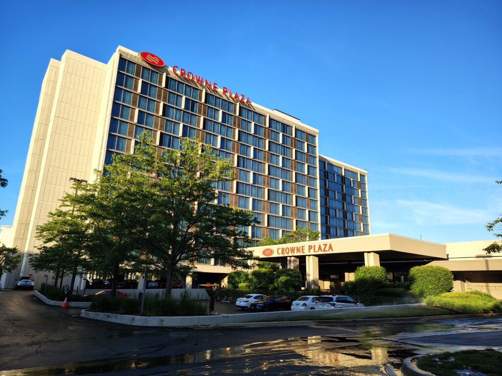 O'hare Crowne Plaza hotel